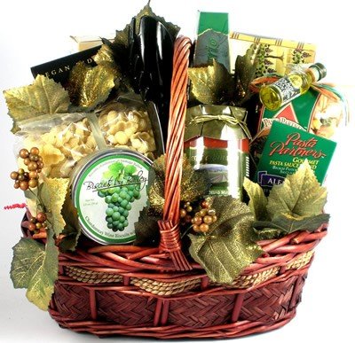Gift Basket Village: Viva Italiano Deluxe - Gourmet Pasta, Sauce, Crackers, & Kitchen Essentials