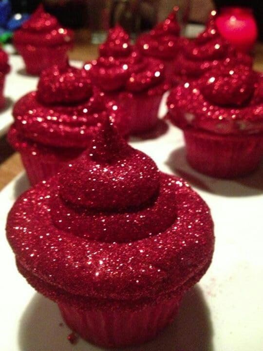 Cobakey Ruby Red Edible Glitter - 4g Food Grade Luster Dust for Baking, Cake Decorating, and Fondant