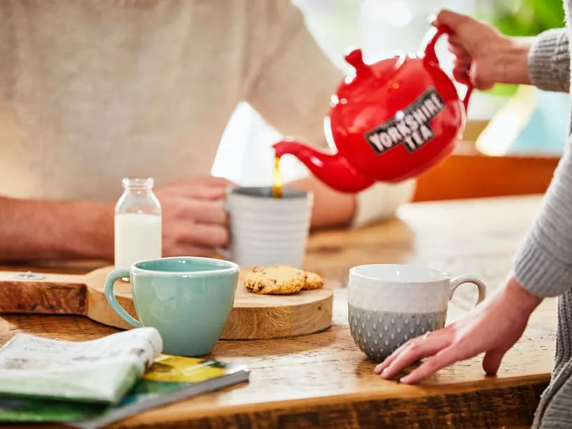 Yorkshire Tea Taylors of Harrogate Yorkshire Gold Tin - 80 Teabags (Pack of 1)