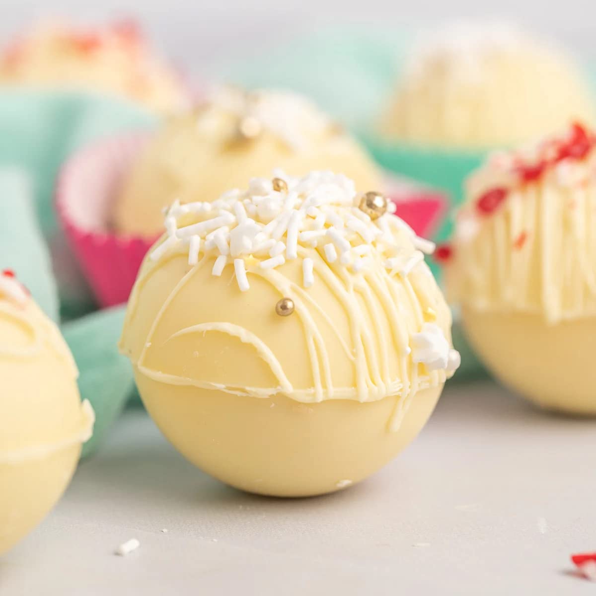 By The Cup White Chocolate Melting Wafers, 2 Lb Bulk Bag For Chocolate Fountain, Fondue Sets, Molds And More