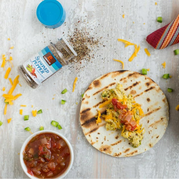 Lawry Seasoned Pepper Colorful Coarse Ground Blend, 2.25Oz Bottle, Great On Beef, Fish Or Chicken.