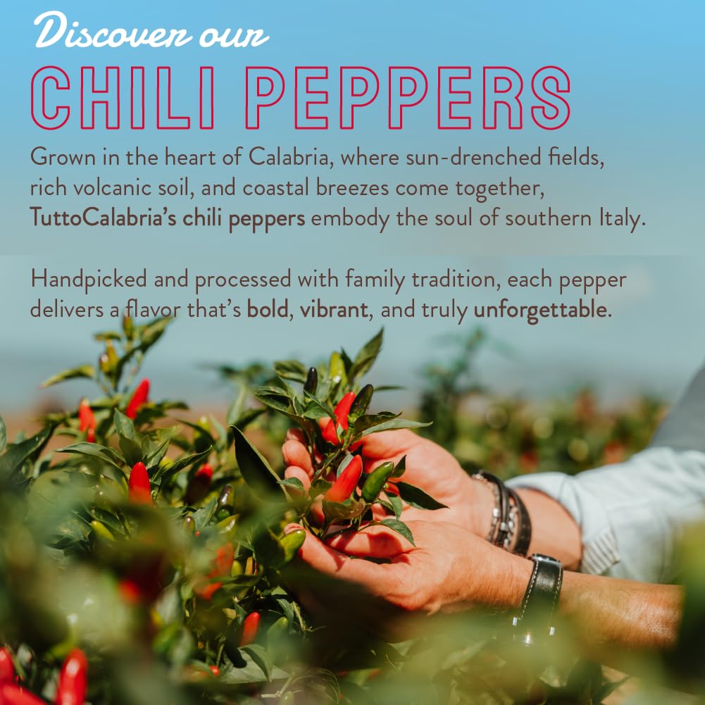 TUTTOCALABRIA Crushed Calabrian Chili Peppers, 6.5 oz (185 g) in Glass Jar - Artisanal Red Chili Pepper, Vegan, Gluten-Free, N