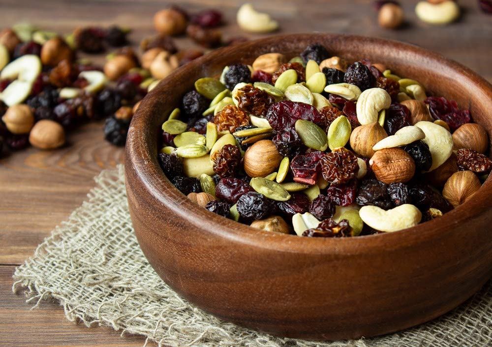 Food to Live - Organic Snack Mix, 2 Pounds - Raw Nuts and Berries with Pumpkin Seeds, Non-GMO, Non-Irradiated, Kosher, Vegan Sup