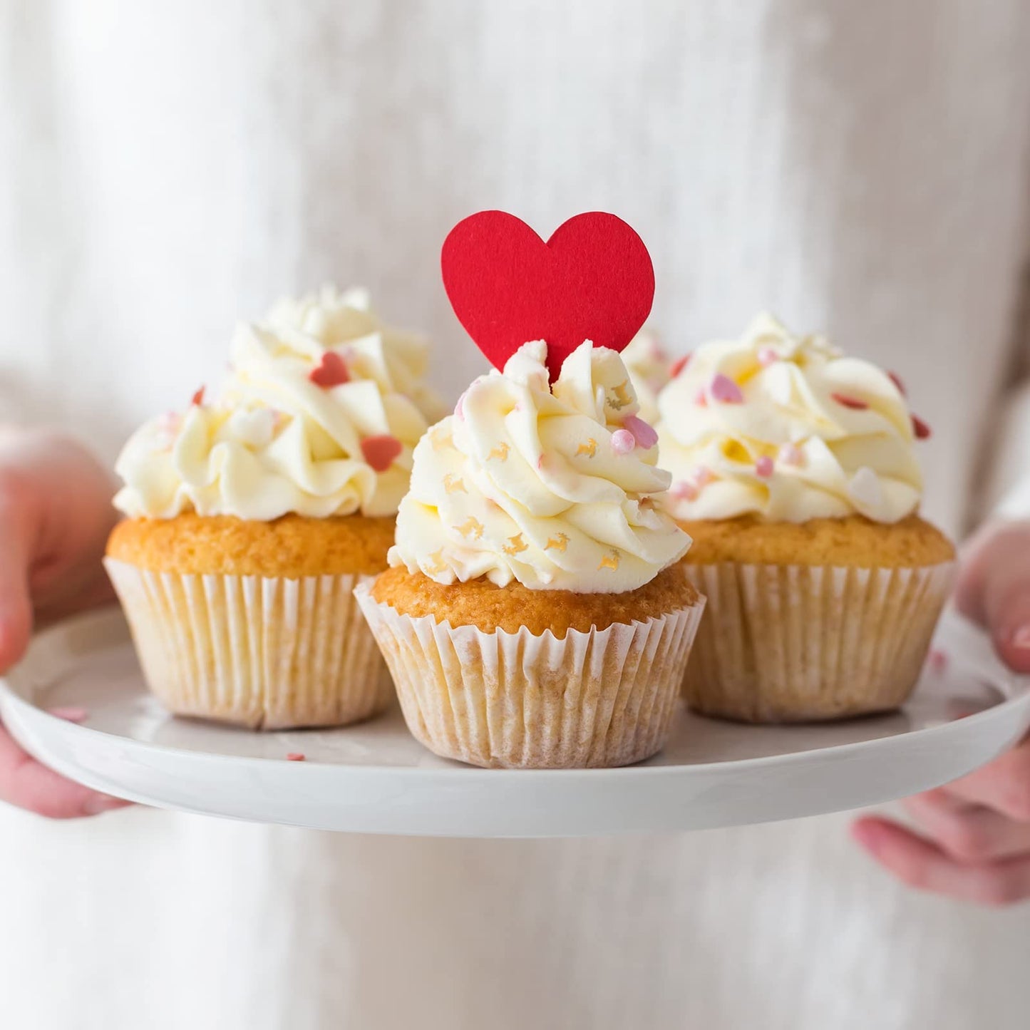 Edible Sprinkles For Cakes, 6 Metallic Shapes Used For Desserts, Baked Goods, Candy, Cupcakes And Drinks, Tasteless Metallic Gol