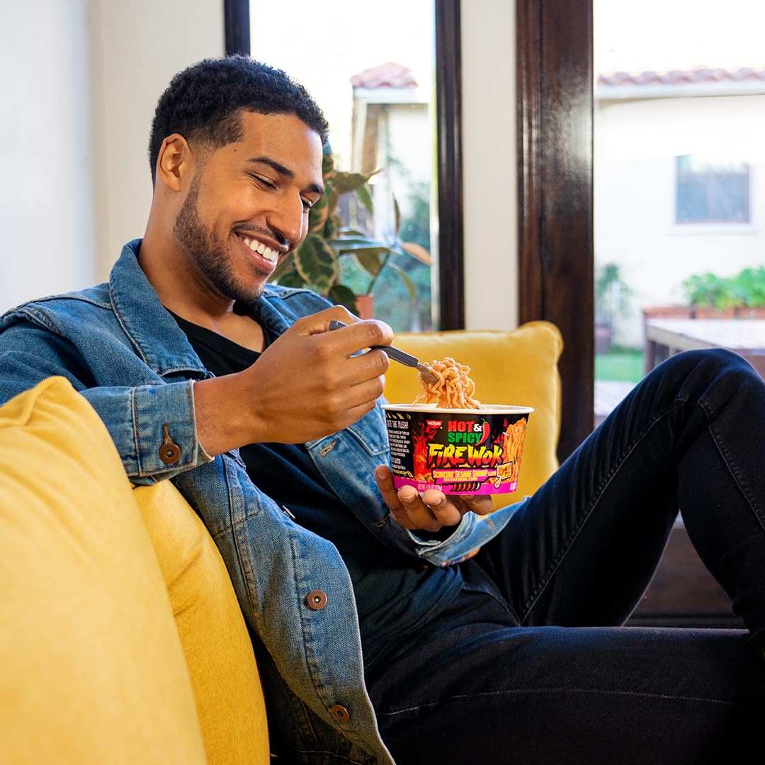 Nissin Hot & Spicy Fire Wok, Molten Chili Chicken, 4.37 Ounce (Pack Of 6)