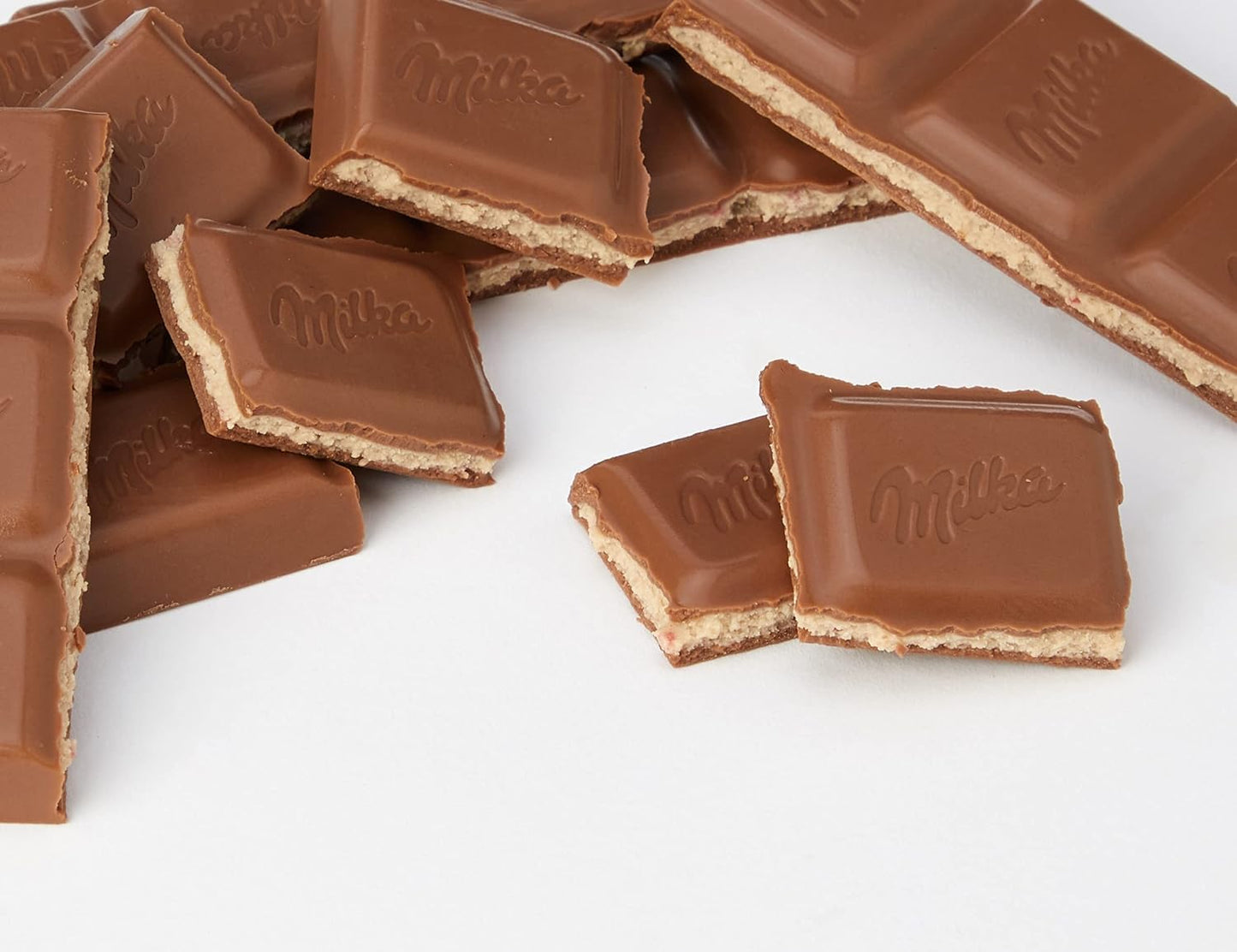Milka Strawberry 100% Apline Milk Chocolate,100 Grams