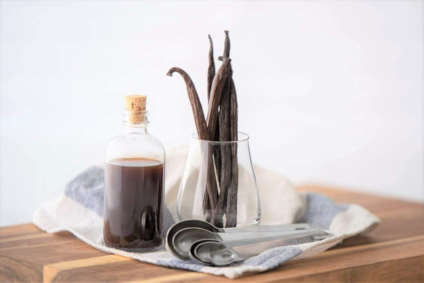 8 Oz Pure Vanilla Extract - 100% Real Vanilla Extract - For Cooking, Drinks & Desserts - 100% Vegan, Sugar Free & Kosher - Non-G