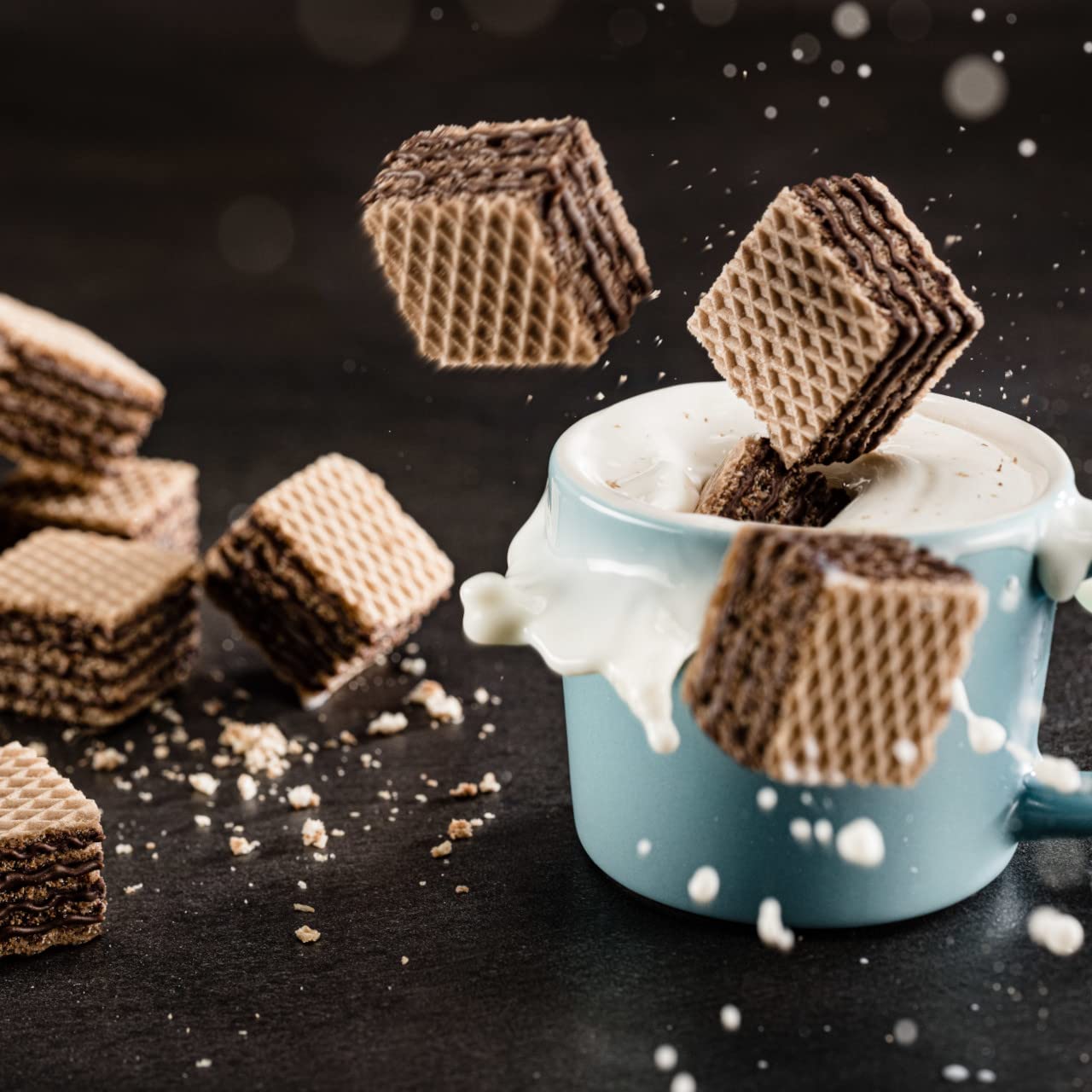 Loacker Quadratini Cocoa & Milk Wafer Cookies - 30% Less Sugar - Resealable Family Pack - 250g/8.82oz - Pack of 6