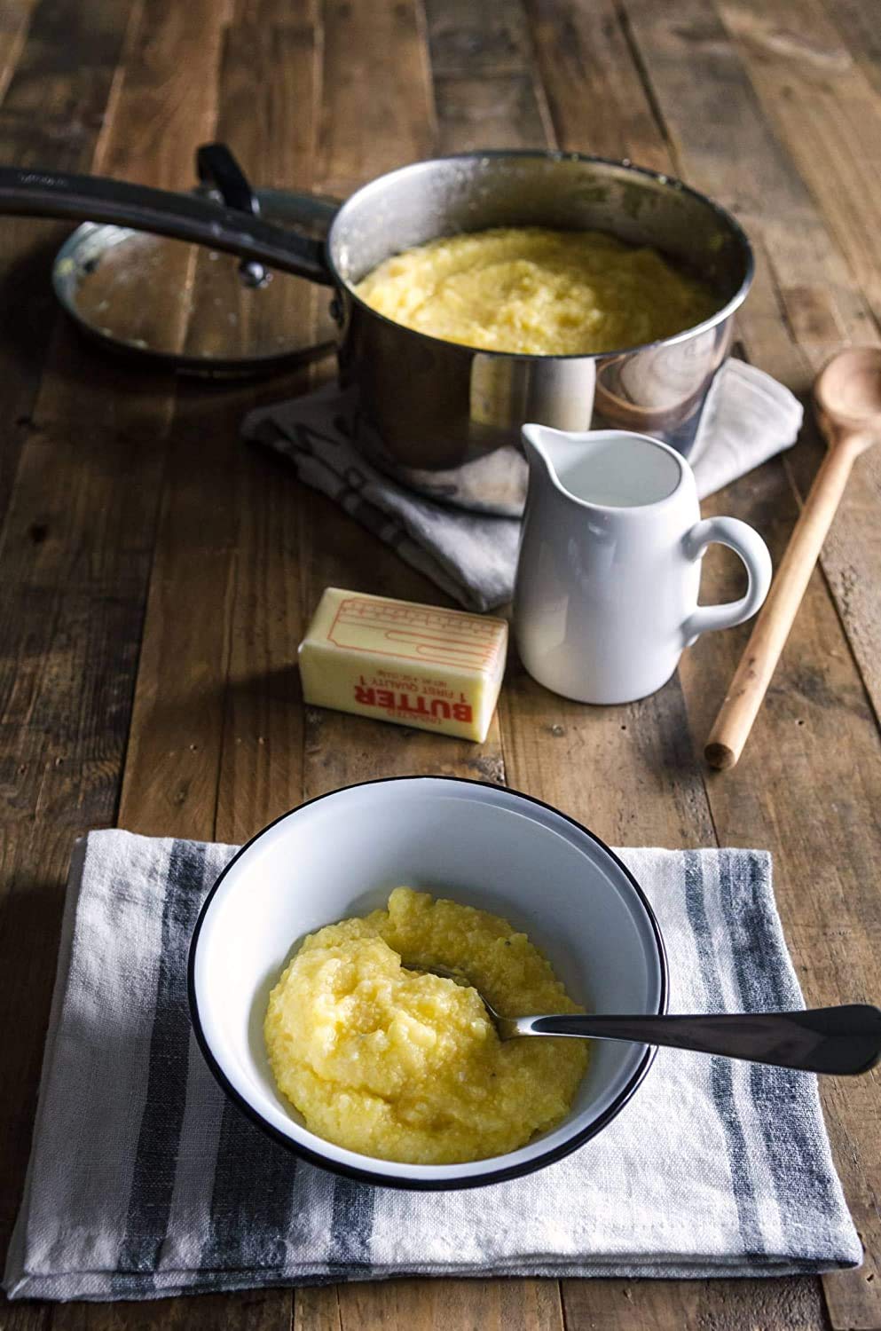 Bob'S Red Mill Corn Grits, Polenta, 24 Ounce (Pack Of 2)