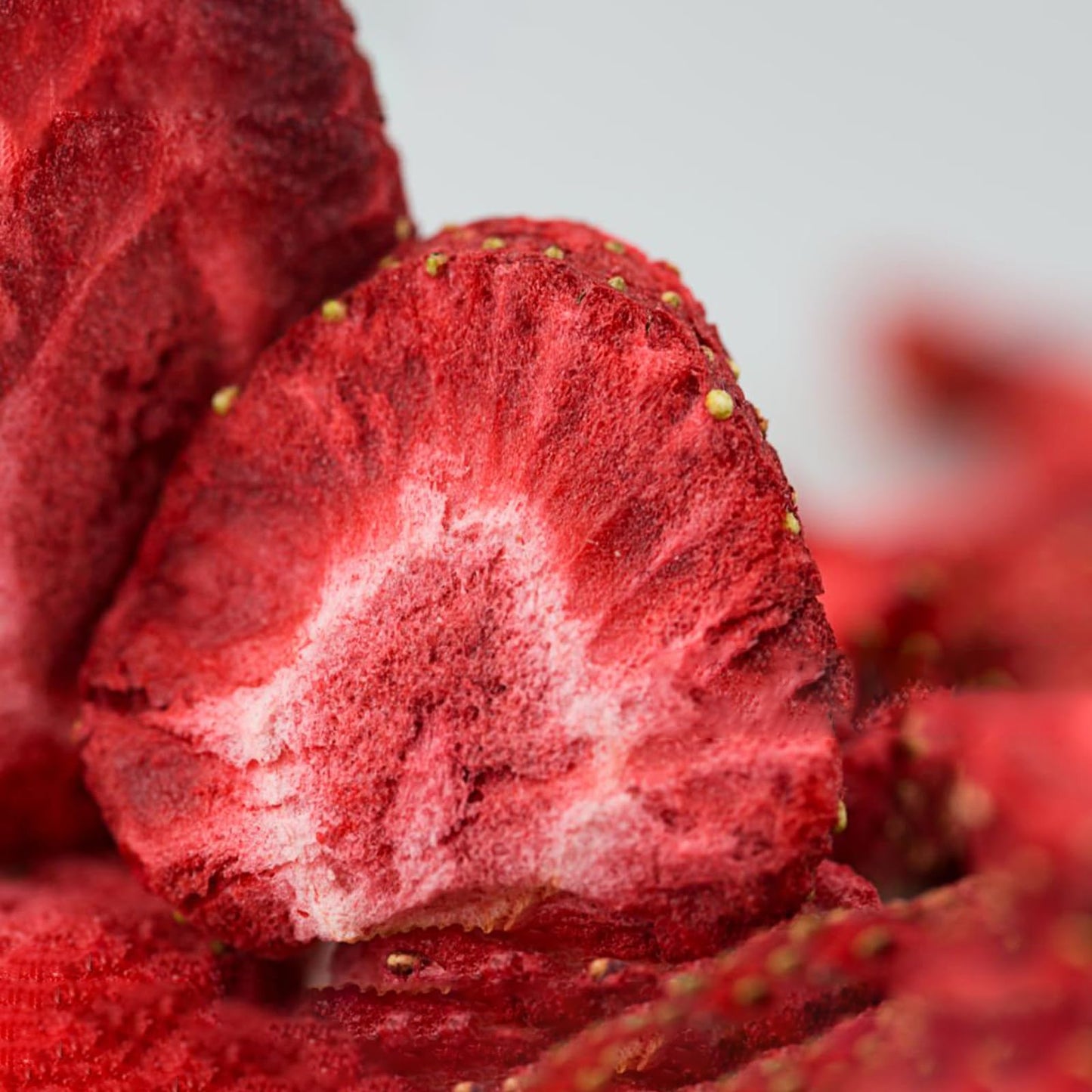 Amilutuo Freeze Dried Strawberries, Whole Dehydrated Fruit, 5.3OZ for Cereal, Salads, Granola Bars, Ice Cream