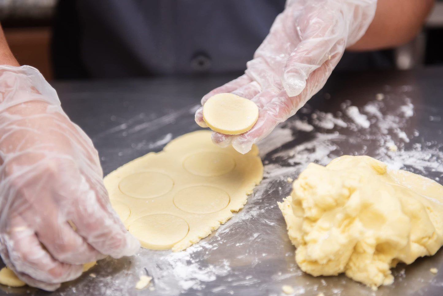 Alfajores The Icing House - Sweets By Deliciosa - Box Of 12 Cookies - Filled With Dulce De Leche