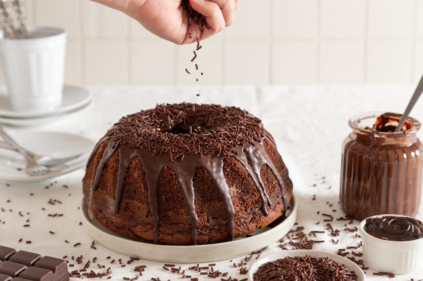 Chocolate Sprinkles - 6 Pounds - Chocolate Jimmies - Wholesale Ice Cream Sprinkles - Bulk Chocolate Baking Sprinkles For Cake, Cupcake, Cookie Decorating - Dessert Toppings