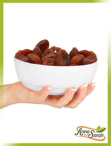 Anna and Sarah Organic Dried Apricots No-Added Sugar, Sweet and Tangy Delights for Snacking, Unsulphured, in Resealable Bag 2 Lb