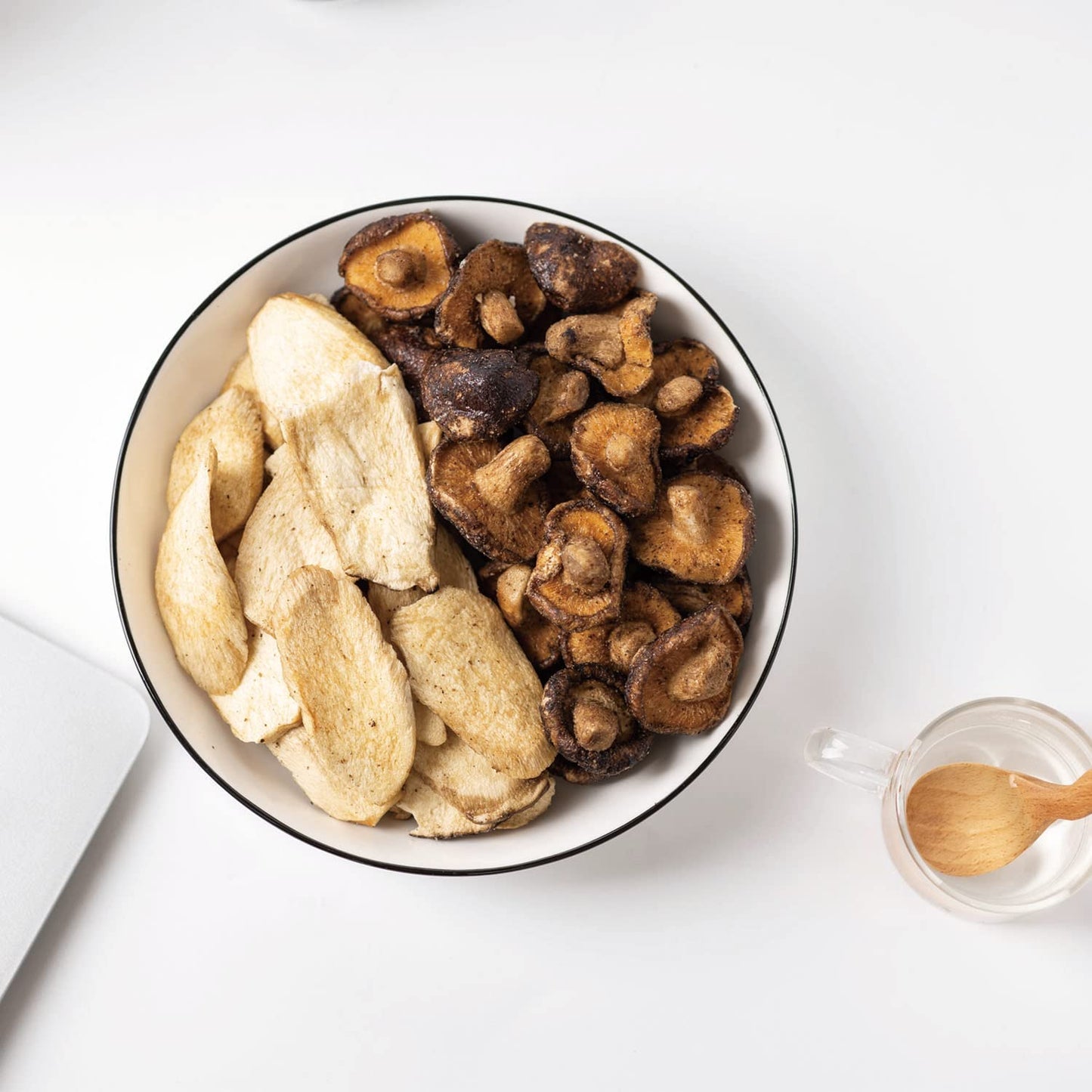 Vigorous Mountains Mushroom Chips Veggie Snacks, Dried Shiitake And King Oyster Good Salted Crisp Mix, Grocery Vegetable Snack C