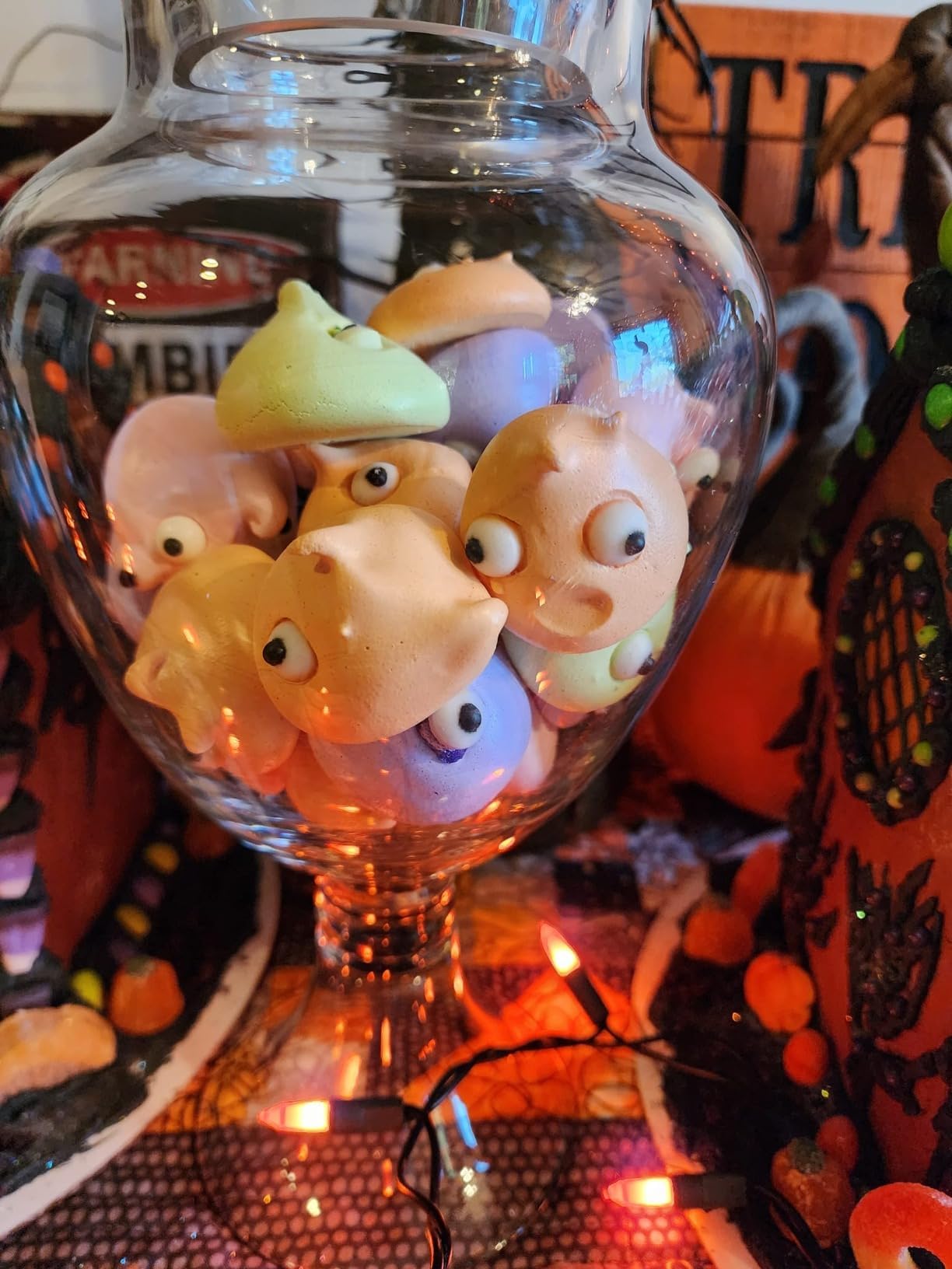 Weraru Candy Eyeballs - Small Eyeball Sweets for Cake Cupcake Toppers, 4.2 Ounce, Birthday Party Supplies