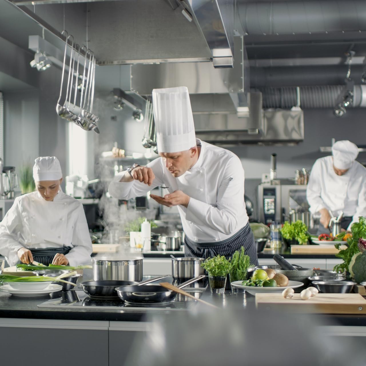 Grumpy Butcher Premium Prepared Meals: Thai Style Chicken Breast & Yakisoba Noodles, 6 Pack (12 Oz Each, 4.5 Lb Total) - Artisan