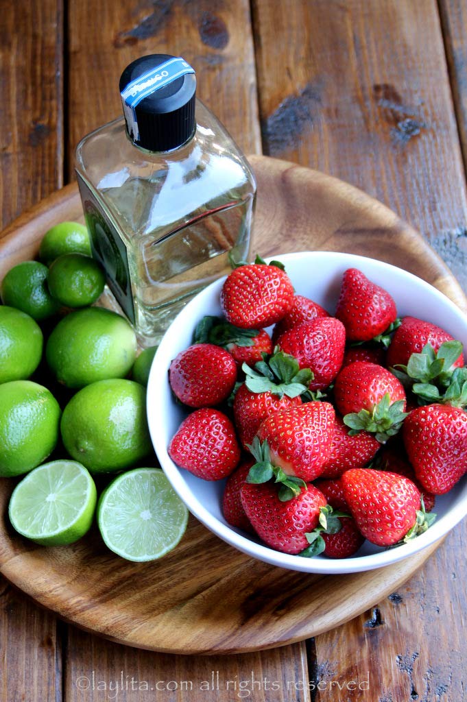 Margarita Man Strawberry Daiquiri/Margarita Mix Concentrate, 64oz Bottle, Makes 56 Drinks, Red