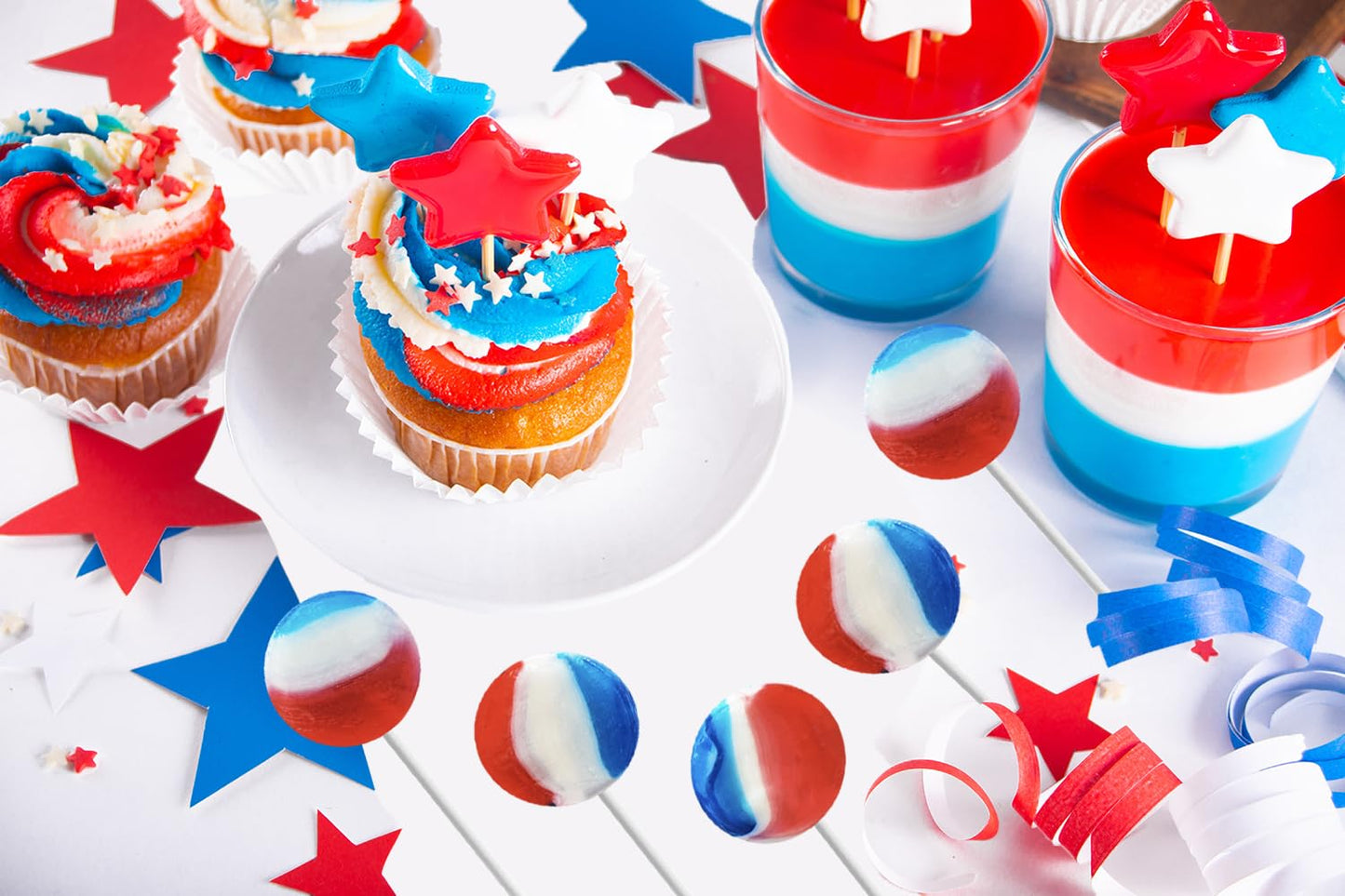 Fruidles Patriotic Striped Lollipop Suckers, Hard Candy , 600 Individually Wrapped, Red, White & Blue