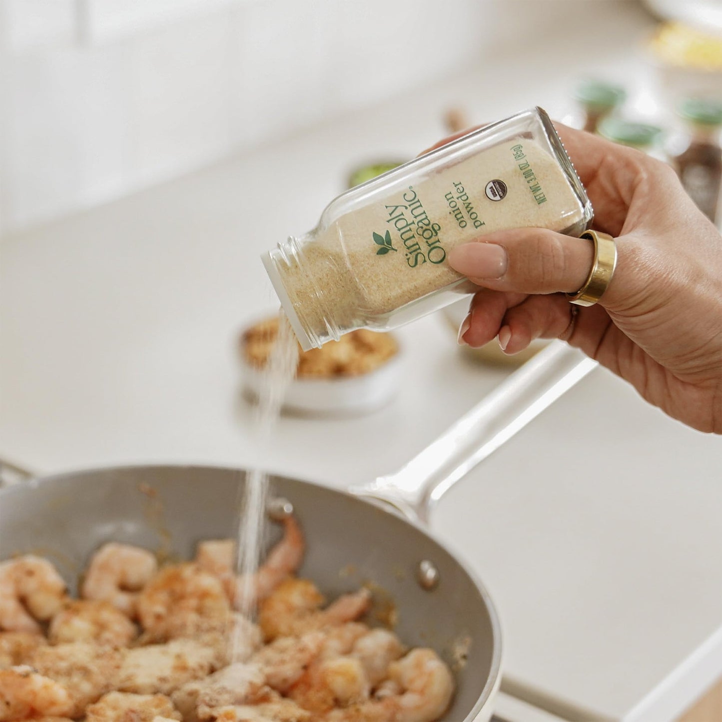 Simply Organic White Onion Powder, 3-Ounce Jar, Organic Us Grown Onions, Real Onion Taste Without The Tears, Kosher, Non Gmo