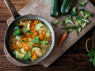 Knorr Professional Ultimate Vegetable Liquid Concentrated Base Scratch Like Flavor Aromatic Stock Base, Gluten Free, No Artificial Flavors, Colors, Preservatives, No Added Msg, 32 Oz, Pack Of 4