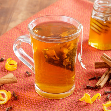 Harney & Sons Decaffeinated Hot Cinnamon - Ceylon Black Tea With Three Types Of Cinnamon, Orange Peel And Sweet Cloves - 50 Coun