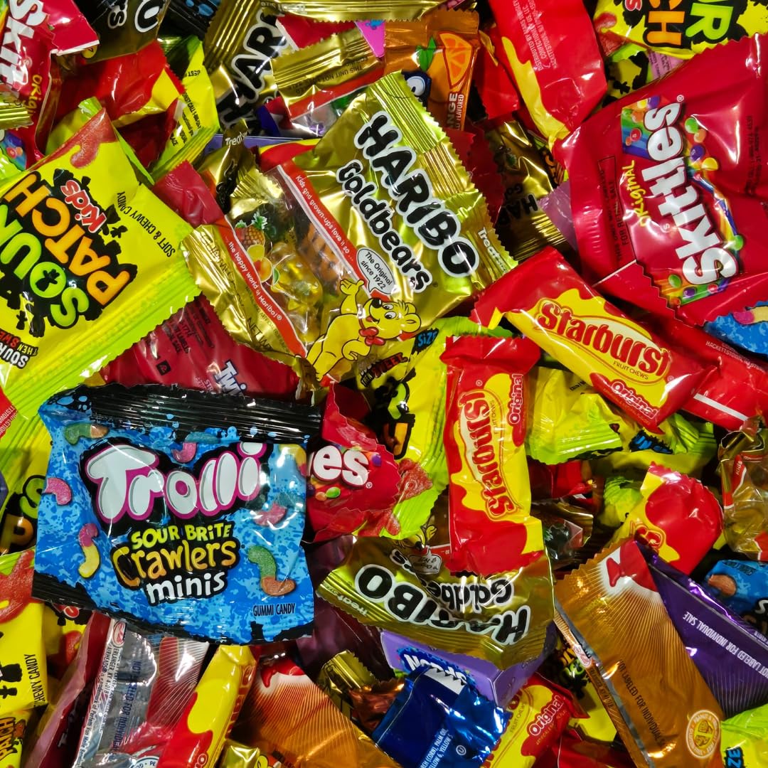 Halloween Candy Variety Mix - Individually Wrapped Fruity Chewy & Hard for Trick-or-Treaters Haunted Houses Party Favors Candy Buffets & Seasonal Celebrations - 2 lb Bulk Bag