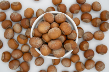 Lila Bazaar - 2Lb Resealable Bag - Oregon Hazelnuts In Shell - Raw, Whole, Unsalted, Fresh, Nutty - No Added Flavor, No Gmo