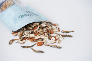 Generic Almond Fish Snack, Original/Spicy/Sea , 80g (2.82 Ounce), Pack of 1