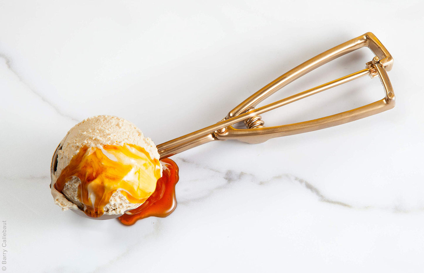 Callebaut Finest Belgian Gold Chocolate With 30.4% Cacao And 28.3% Milk, 88.16 Oz