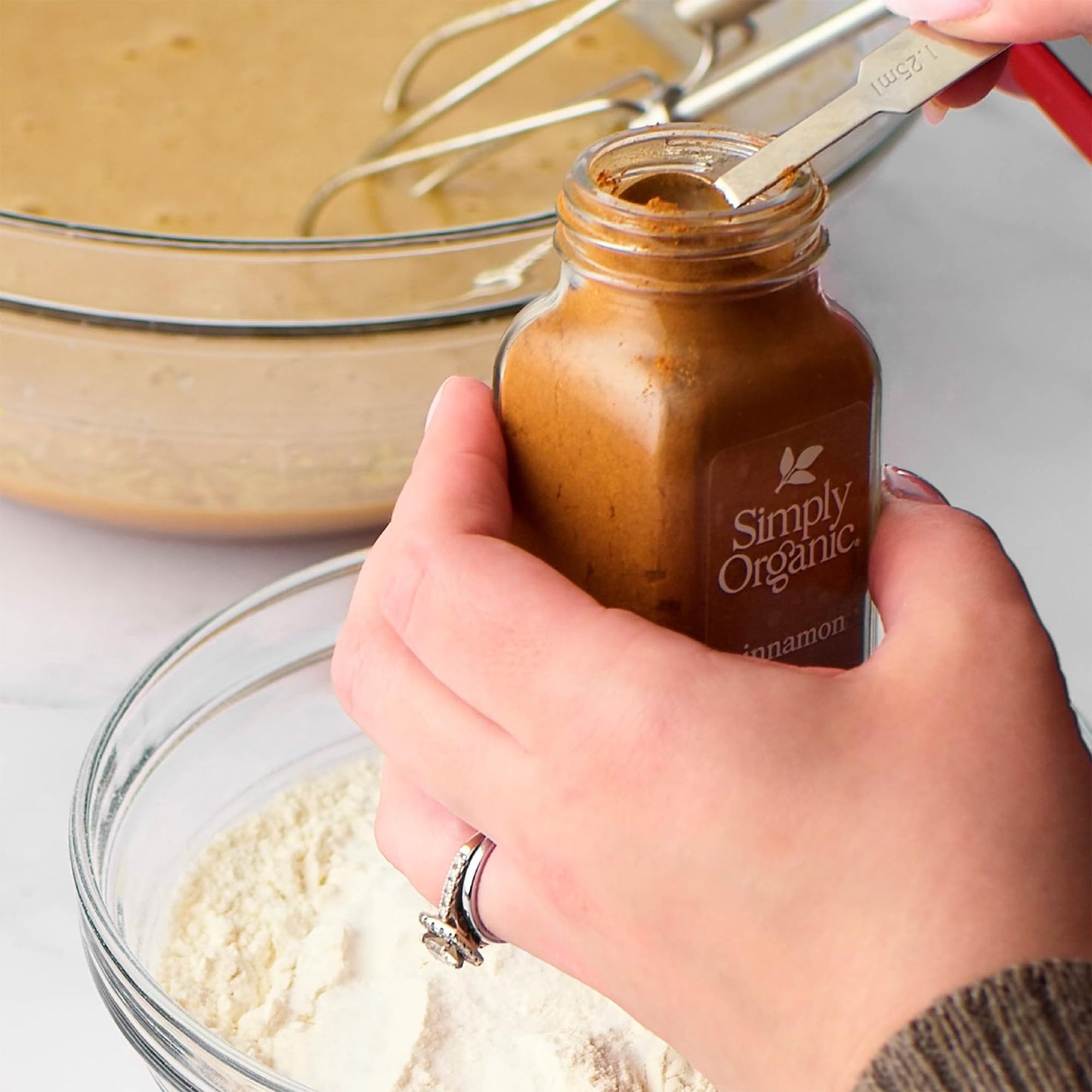 Simply Organic Ground Vietnamese Cinnamon, 2.45-Ounce Jar (Pack Of 3), Intense Hot Candy Flavor, Vibrant Color, Kosher, Organic, Non Gmo