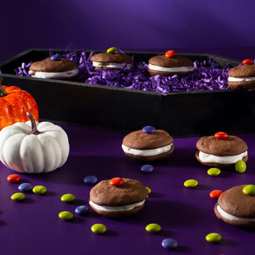 Halloween Milk Chocolate Candy Ghouls Mix - Spooky Seasonal Candy with Colorful Crunchy Chocolate Shell for Trick-or-Treaters Party Bowls Decorations & Goodie Bags - 30oz Bulk Bag