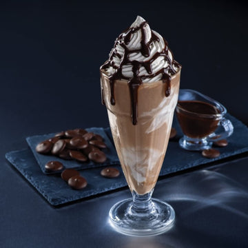 Ghirardelli Chocolate Sauce, Black Label, 87.3oz (5.44 lb) - Single Bottle