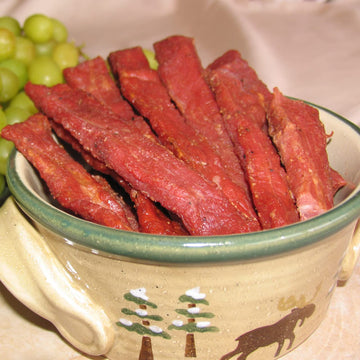 Hi Mountain Jerky Seasoning And Cure Kit | Hunters Blend | Create Savory Homemade Beef Jerky | Great For Beef, Deer, Elk, & Venison | Mix Will Season Up To 15Lbs. Of Meat (1 Box)