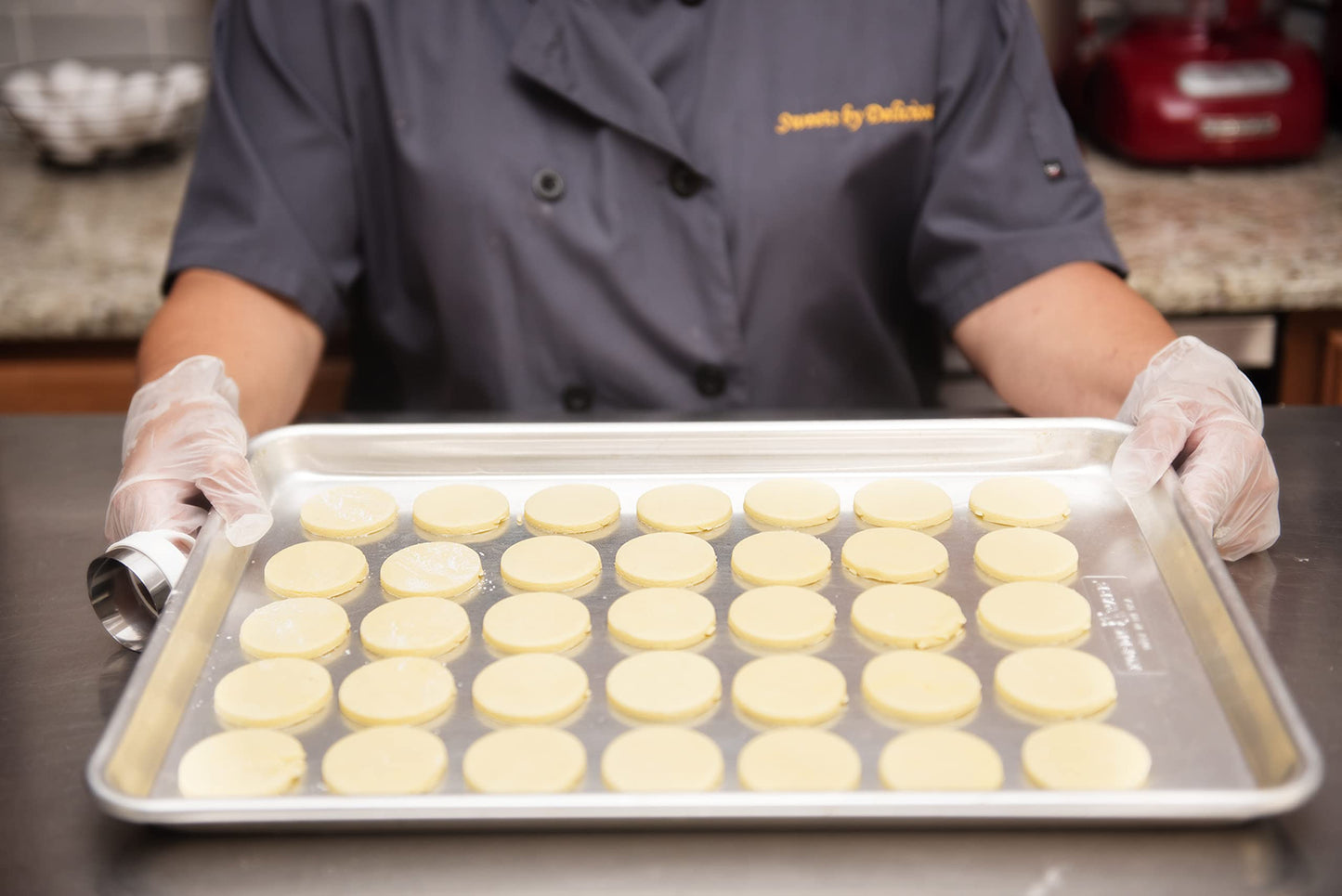 Alfajores The Icing House - Sweets By Deliciosa - Box Of 12 Cookies - Filled With Dulce De Leche