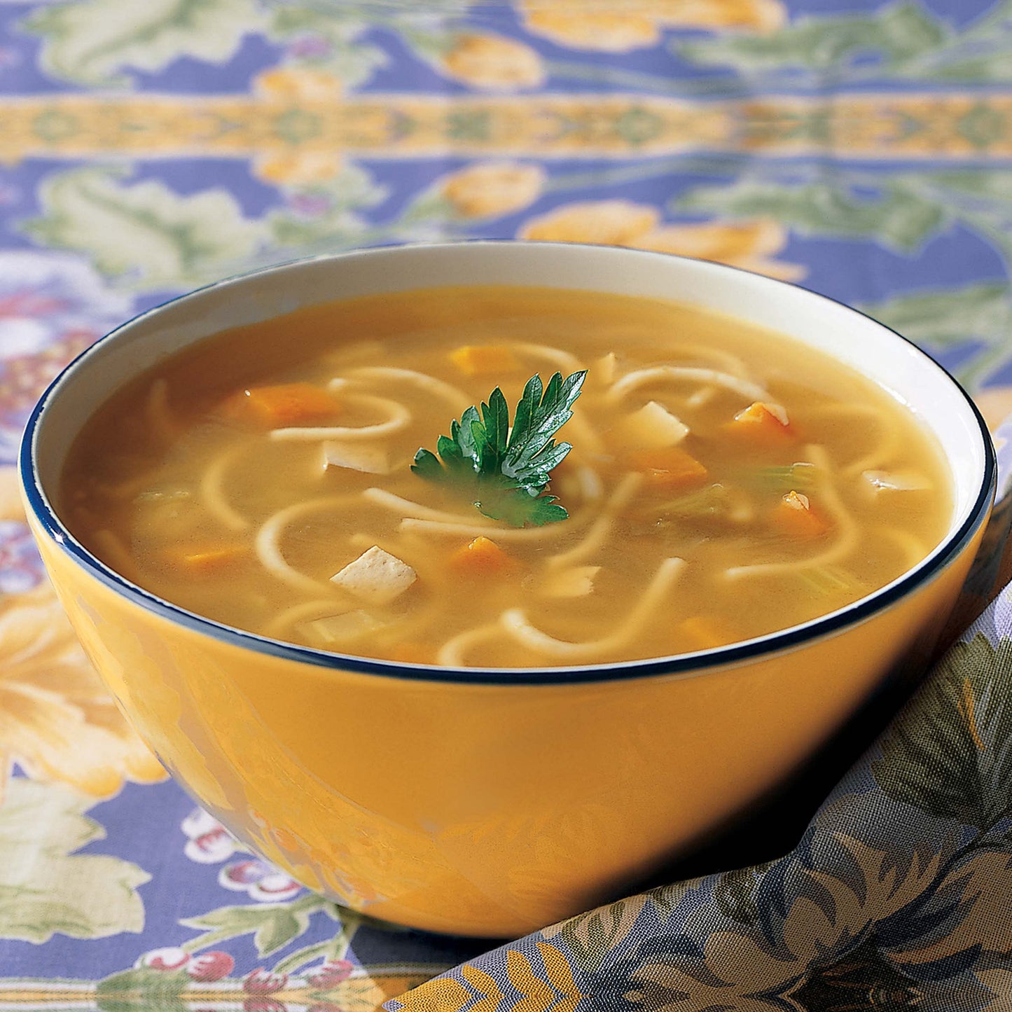 Amy'S Soup, Vegan No Chicken Noodle Soup, With Organic Noodles, Vegetables And Tofu, Canned Soup, 14.1 Oz (12 Pack)