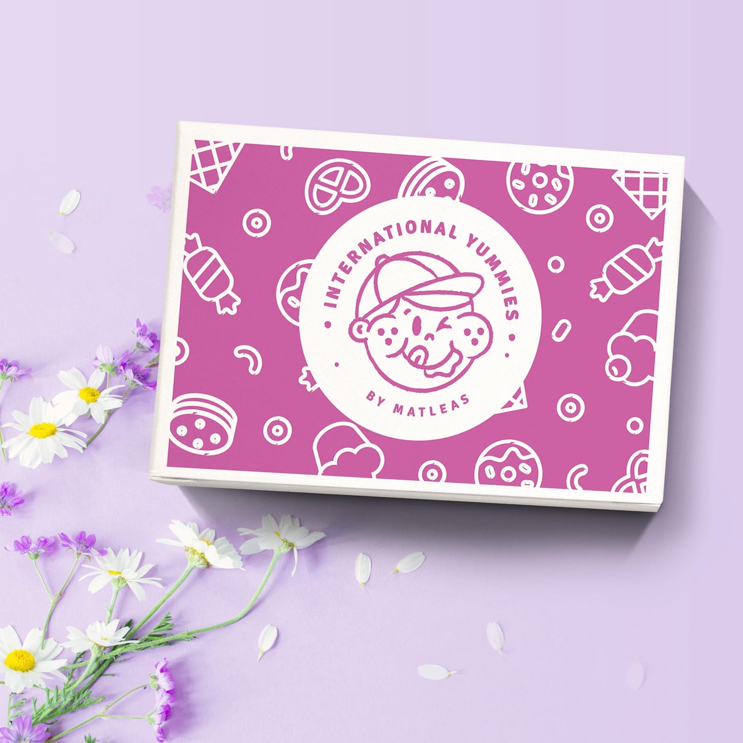 International Yummies Midi Snack Box | 12 Exotic Snacks + 1 Bonus | Purple Theme