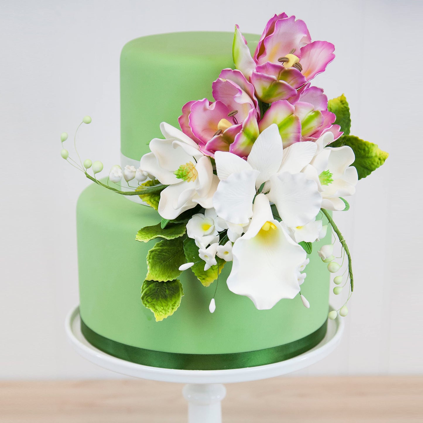 Global Sugar Art Rose Leaf Sugar Cake Flowers Spray, 3 Count, Green with Yellow