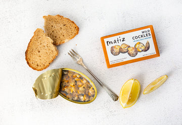 Matiz Espaa Wild Cockles from Galicia, Spain in Natural Sea Salt Brine (4 oz.) Spanish Berberechos, Small Clams, Hand Packed, Si