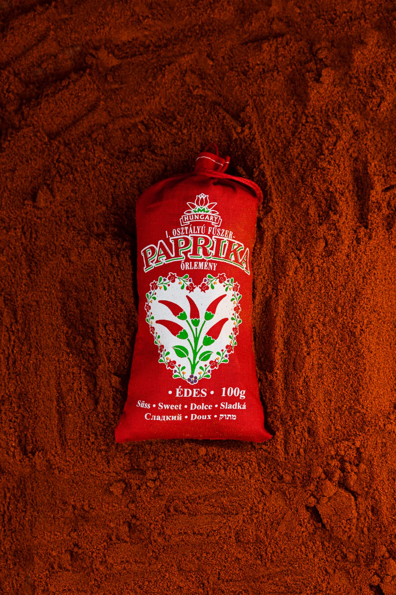 Hungarian Sweet Paprika From Kalocsa, Hungary (3.5 Ounce (100G))