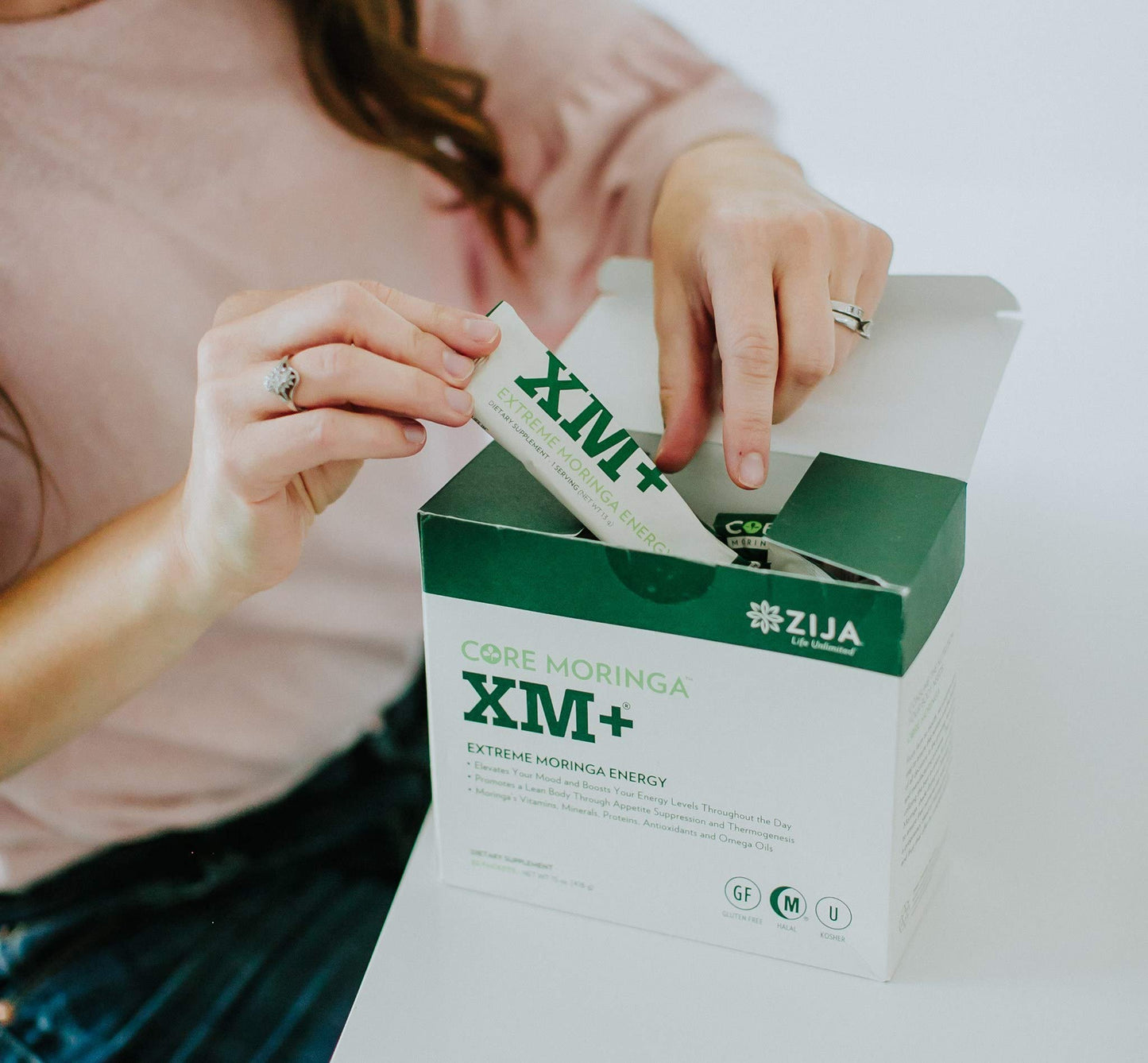Zija XM+ Moringa Extreme Instant Powder Energy Drink, 8 Pouches, 0.46 oz - Boost Energy & Vitality Naturally