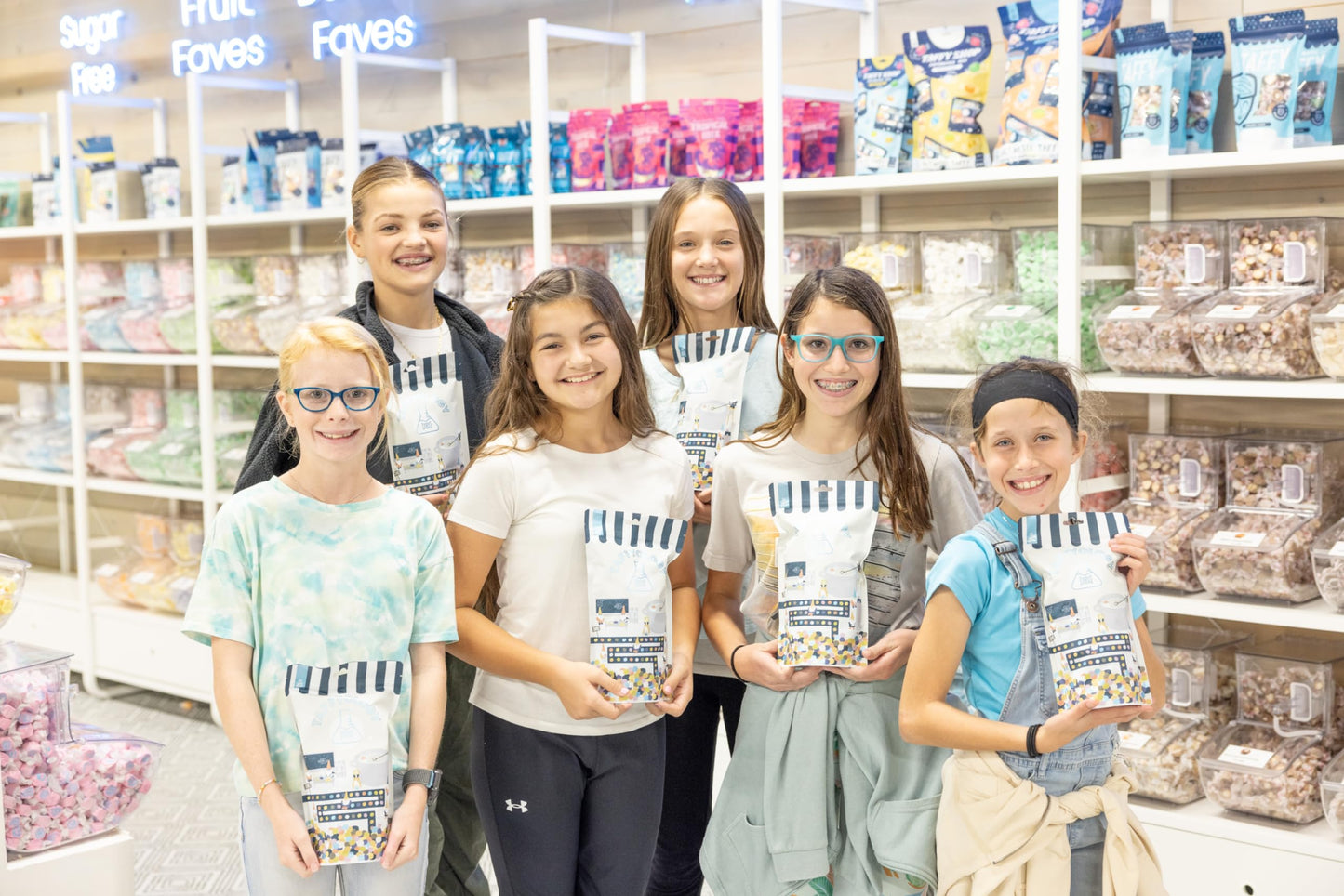 Taffy Shop Fruit Favorites Mix Salt Water Taffy - Small-Batch, Super Soft, And Sweet - Gluten-Free, Soy-Free, Peanut-Free - Family (32Oz) Bag