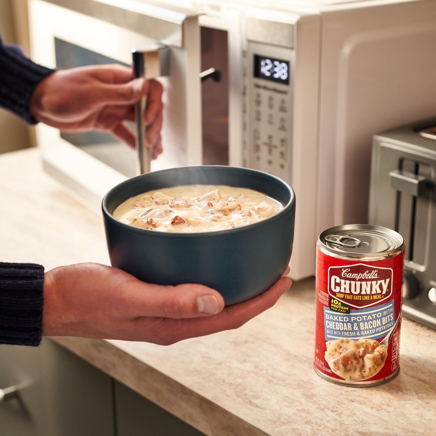 Campbell’S Chunky Soup, Baked Potato With Cheddar And Bacon Bits Soup, 18.8 Oz Can