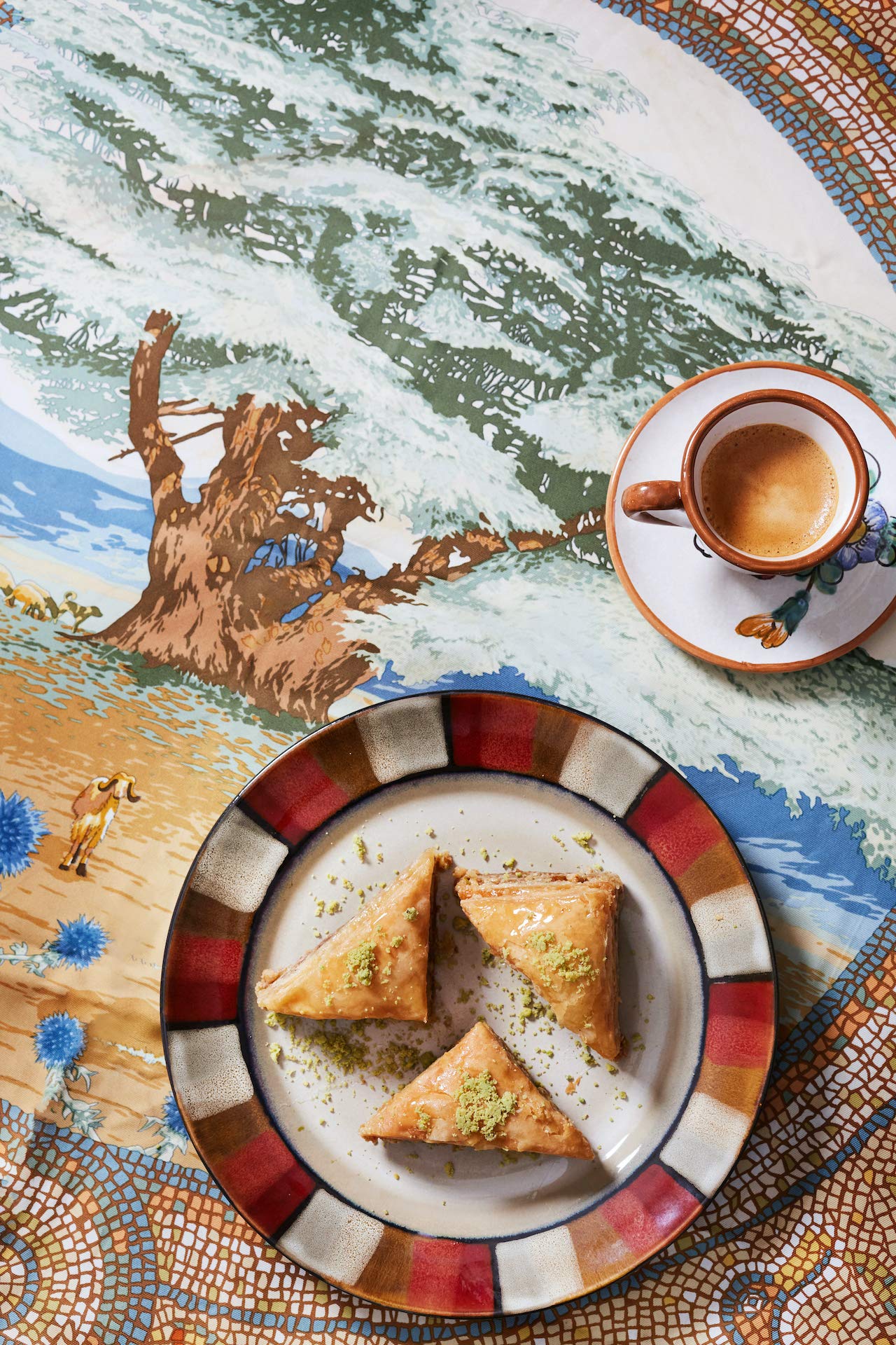 Cedar Pastries 8pc Grab N Go Traditional Triangle Baklavas - Kosher & Halal Mediterranean Dessert Treats