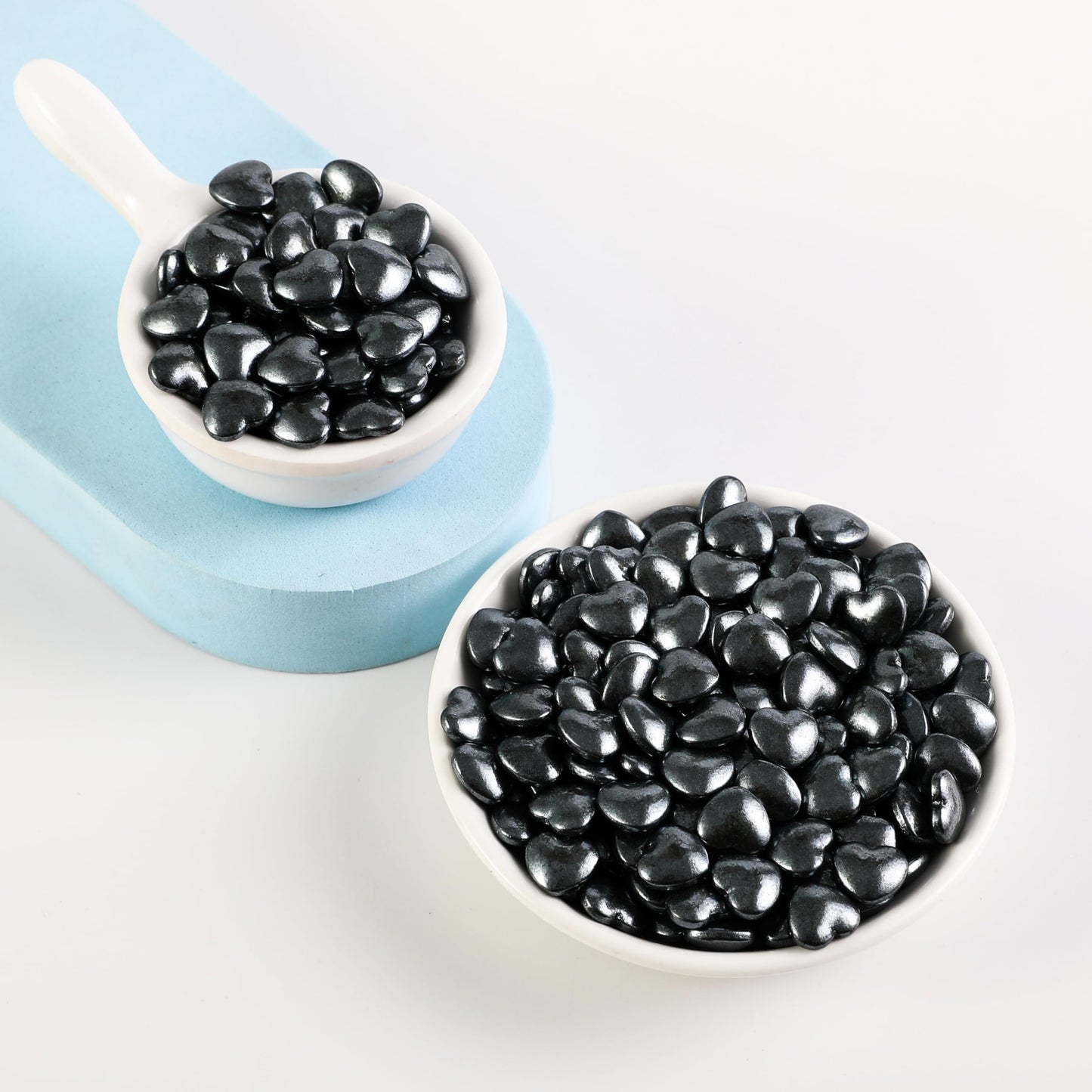 KASVAN Black Heart Shapes Edible Sprinkles - 130g Baking & Decorating Toppings for Cakes, Cookies, Ice Cream, Weddings & Parties