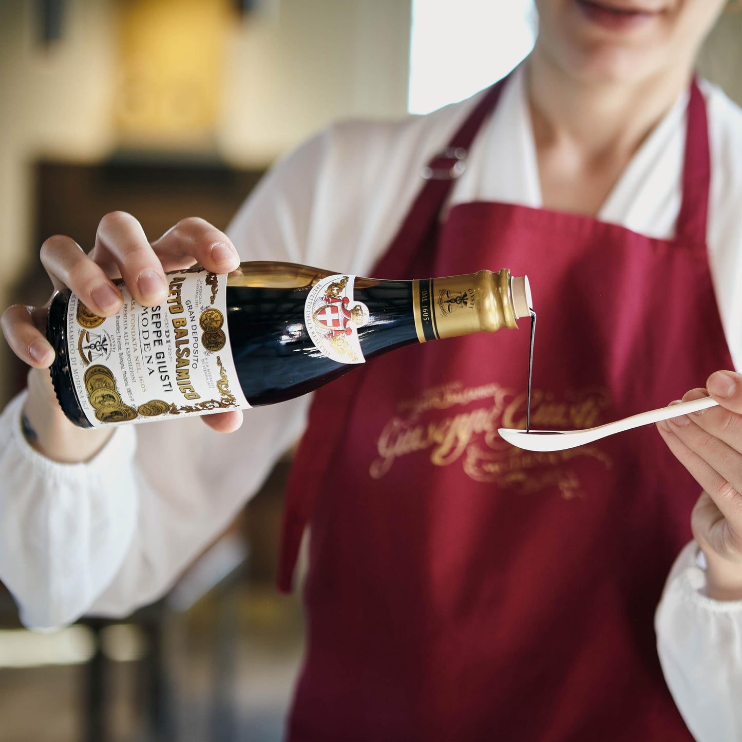 Giusti Balsamic Vinegar of Modena IGP, 8.45 fl oz, Black, Full-Bodied Aceto Balsamico, Made in Italy, Pack of 1