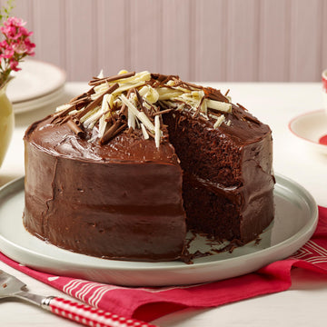 Betty Crocker Favorites Super Moist Chocolate Fudge Cake Mix, Holiday Baking, 13.25 oz (Pack of 12)