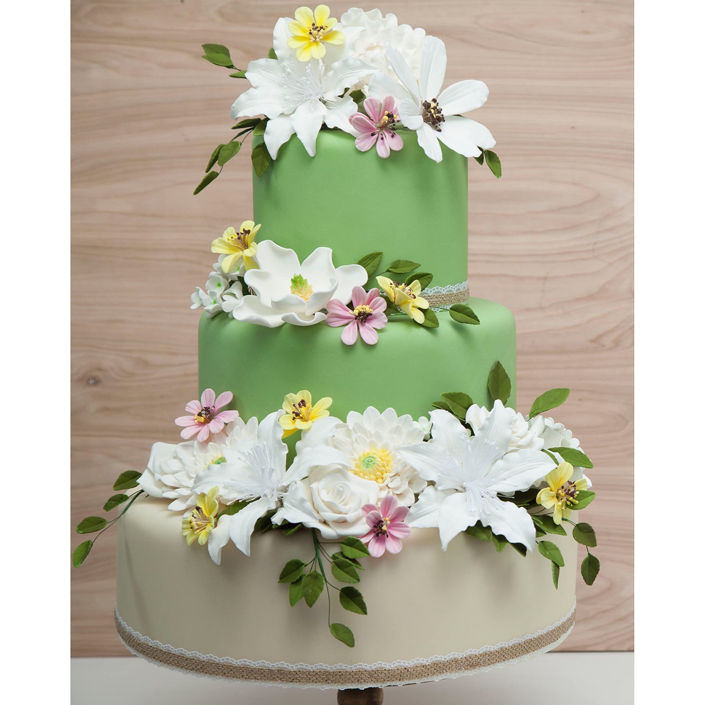 Global Sugar Art Shrine Lily Sugar Cake Topper Spray, 5.5 x 8 inches, Sugar Paste, White, Model 37121