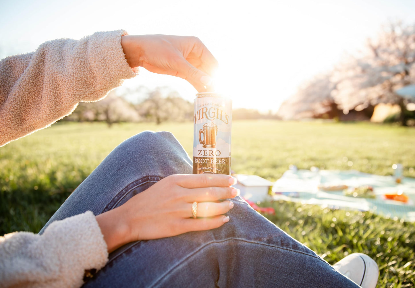 Virgils Zero Sugar Root malt-inspired 4 Pack Cans