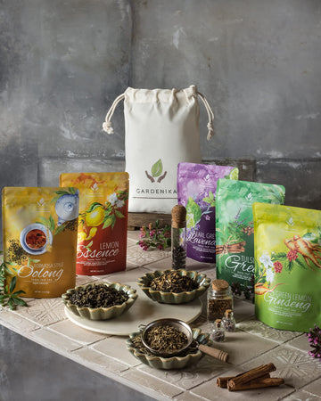 Gardenika Organic Loose Leaf Tea Set, Caffeinated Black And Green Leaves Variety - Kosher, No Gluten, Added Sugars, Natural Or A