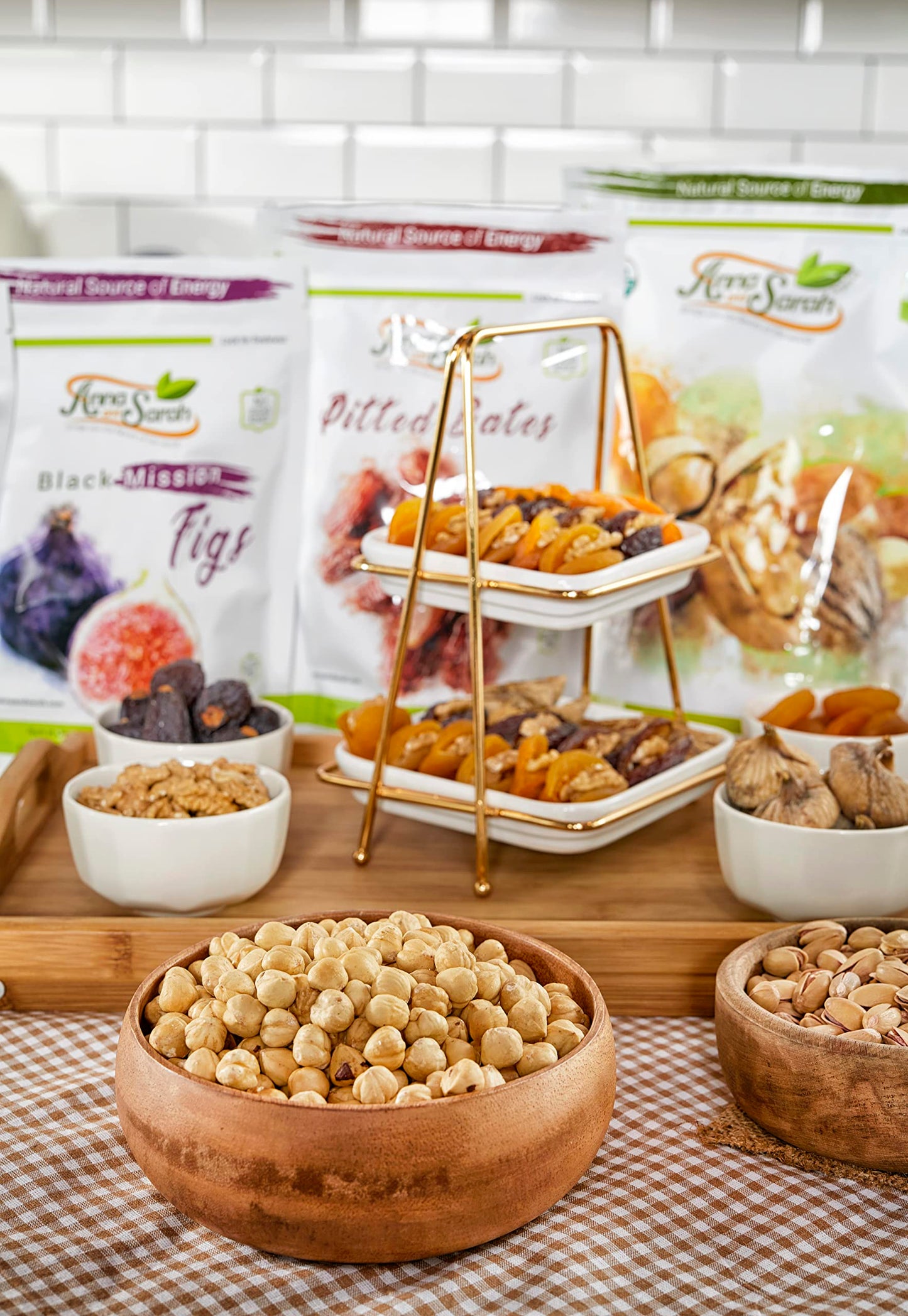 Anna and Sarah Organic Medjool Dates, 3 Pound Bag, No Sugar Added Natural Dried Dates in Resealable Bag, 3 Lbs